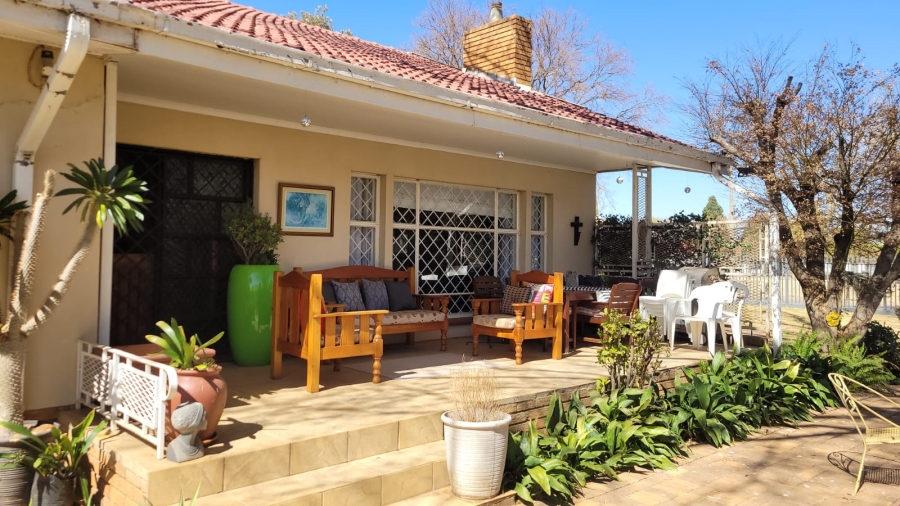 3 Bedroom Property for Sale in Flamwood North West